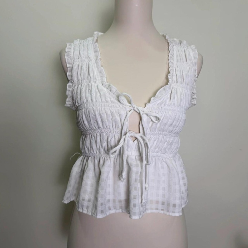 Kirious Los Angeles M White Smocked Tie-Front Top